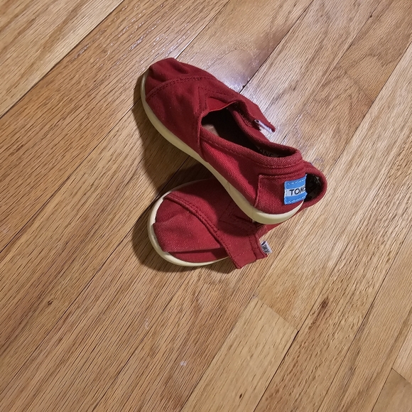 Toms Other - Toms toddler T-7  shoes